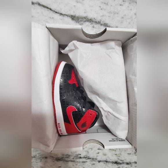 Jordan 1 Bred - Picture 12 of 12